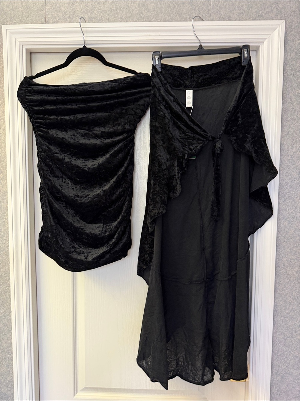 NWT HALARA Black Strapless Crushed Bodycon Velvet Mini Dress with Overlay Skirt